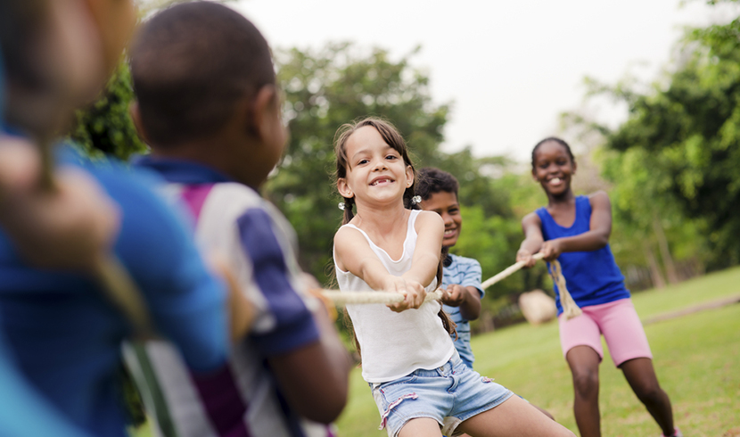 kids playing tugofwar