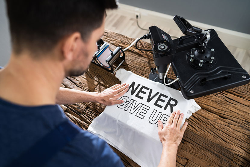 printing never give up wording on shirt